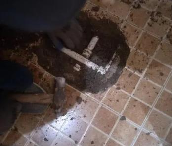 盐湖卫生间漏水维修公司为您分享下卫生间渗水如何处理及注意事项